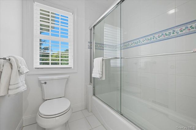 5 Morgan Lane, Locust Valley, NY 11560