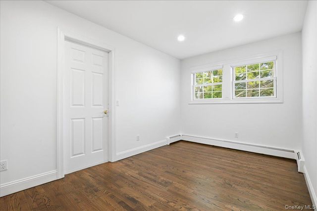 5 Morgan Lane, Locust Valley, NY 11560