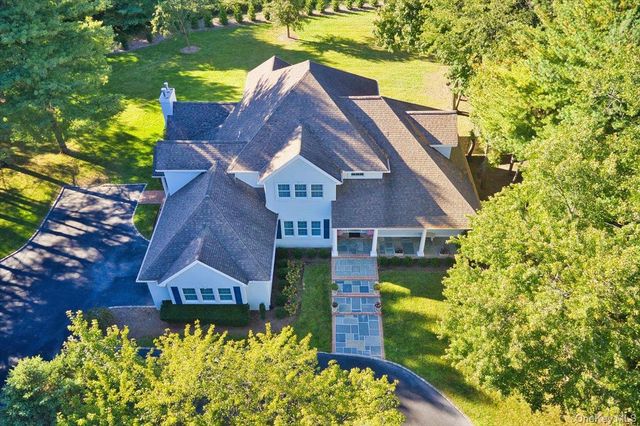 5 Morgan Lane, Locust Valley, NY 11560