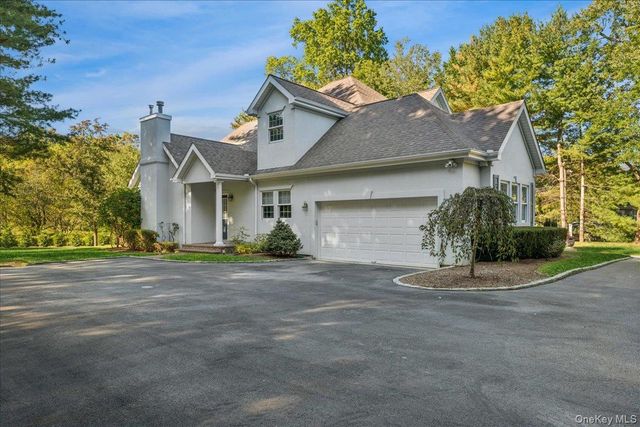 5 Morgan Lane, Locust Valley, NY 11560