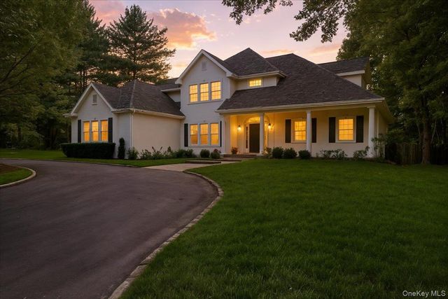 5 Morgan Lane, Locust Valley, NY 11560