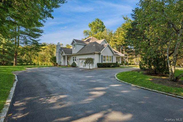 5 Morgan Lane, Locust Valley, NY 11560