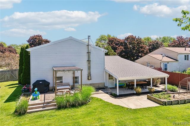 92 Woodgate Drive, Cheektowaga, NY 14227