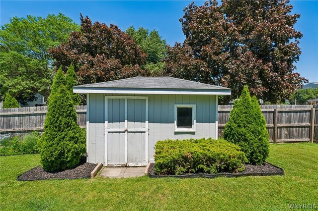 92 Woodgate Drive, Cheektowaga, NY 14227
