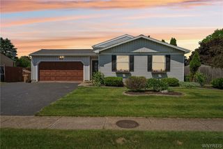 92 Woodgate Drive, Cheektowaga, NY 14227