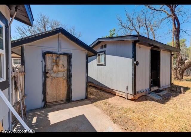 2715 E 2nd Place, Lubbock, TX 79403