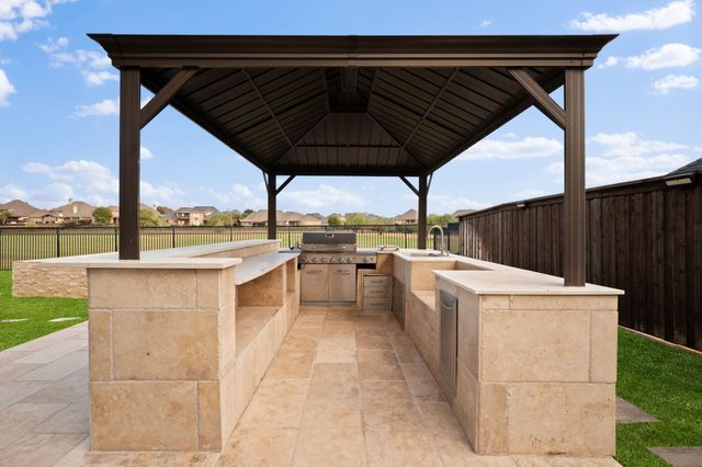 1121 Excalibur Boulevard, Lewisville, TX 75056