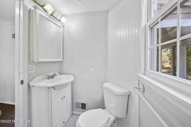18 Union Street, Toms River, NJ 08753