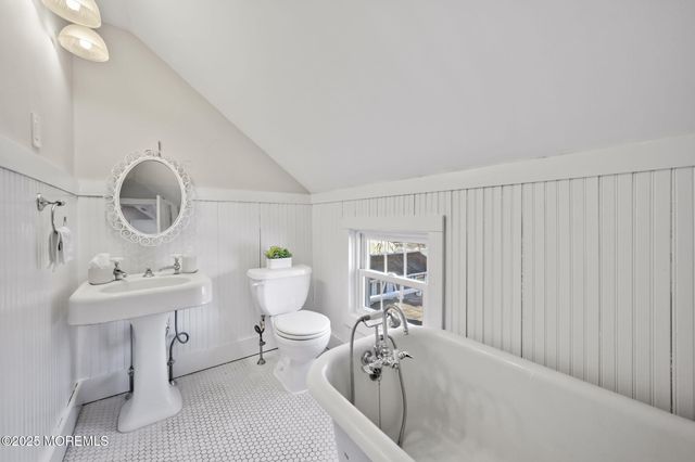 18 Union Street, Toms River, NJ 08753