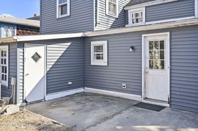 18 Union Street, Toms River, NJ 08753