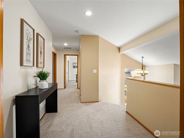 3138 Hunter Court, Enumclaw, WA 98022