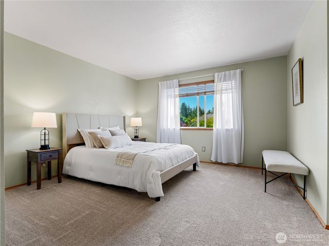 3138 Hunter Court, Enumclaw, WA 98022