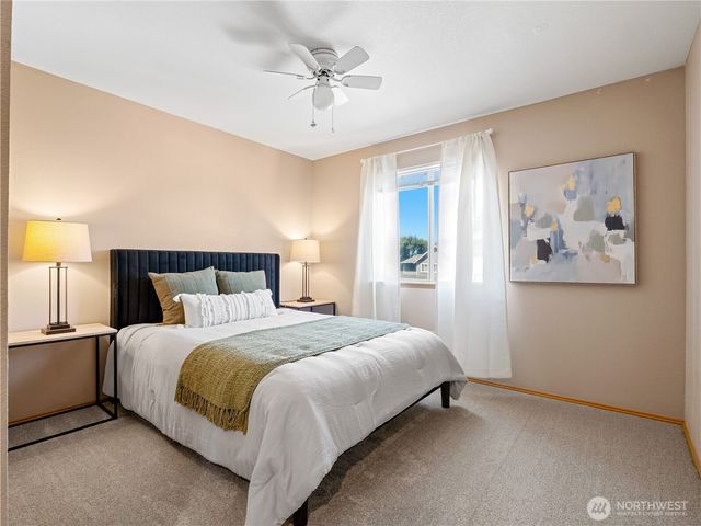 3138 Hunter Court, Enumclaw, WA 98022