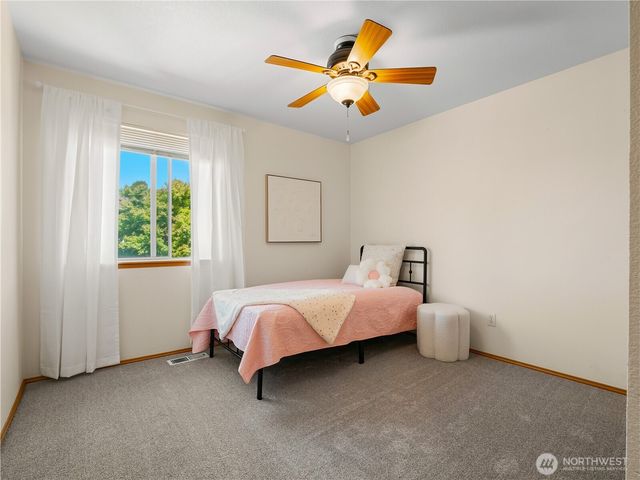 3138 Hunter Court, Enumclaw, WA 98022