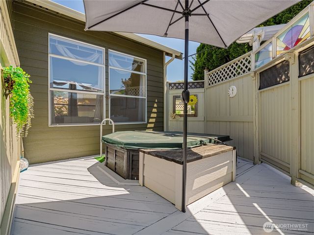 3138 Hunter Court, Enumclaw, WA 98022