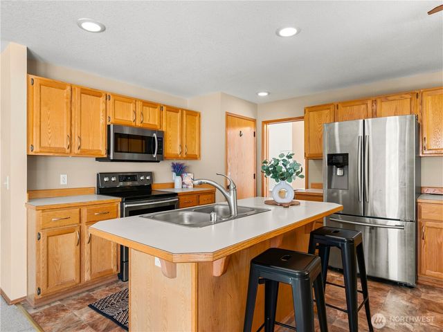 3138 Hunter Court, Enumclaw, WA 98022
