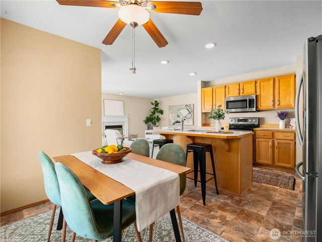 3138 Hunter Court, Enumclaw, WA 98022