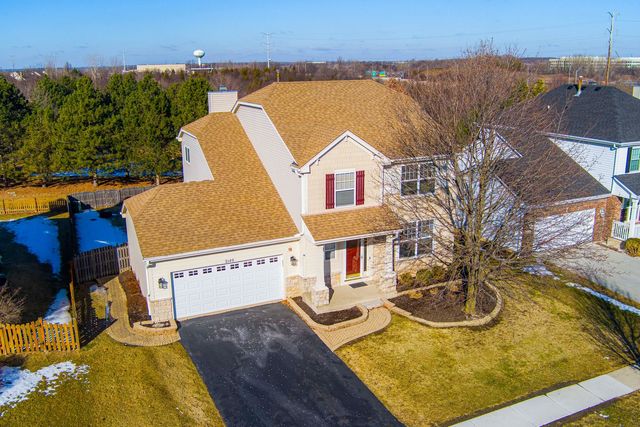 2140 Colchester Avenue, Hoffman Estates, IL 60192