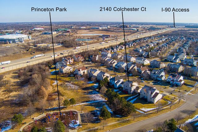2140 Colchester Avenue, Hoffman Estates, IL 60192