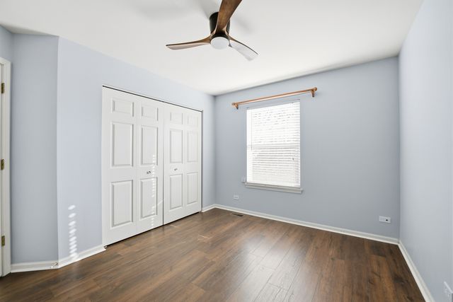 2140 Colchester Avenue, Hoffman Estates, IL 60192