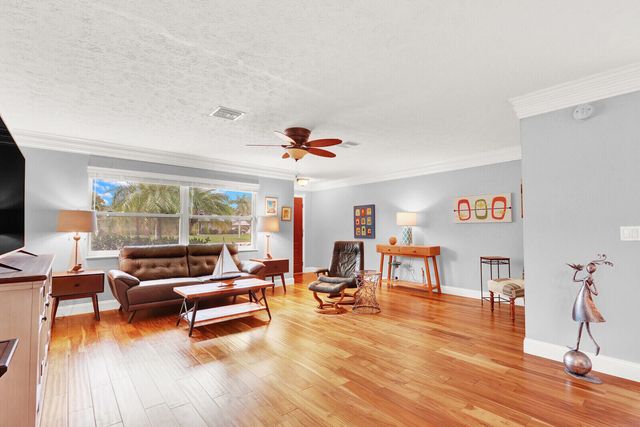 3035 SE Glasgow Drive, Stuart, FL 34997