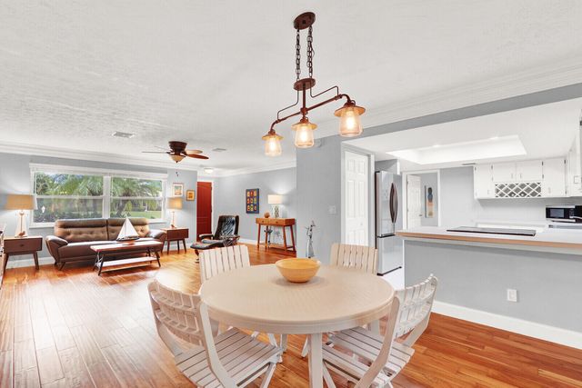 3035 SE Glasgow Drive, Stuart, FL 34997