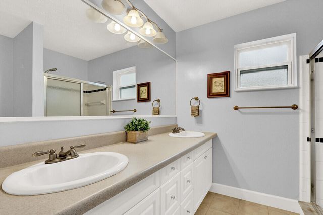 3035 SE Glasgow Drive, Stuart, FL 34997