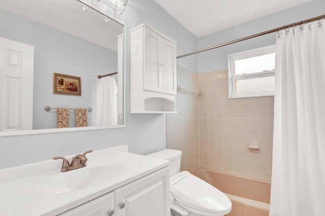 3035 SE Glasgow Drive, Stuart, FL 34997