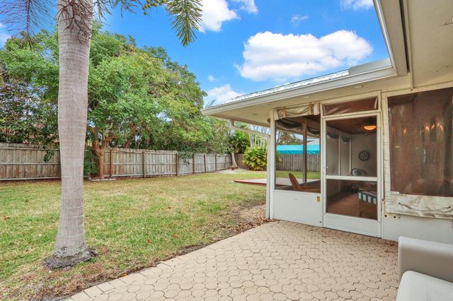 3035 SE Glasgow Drive, Stuart, FL 34997