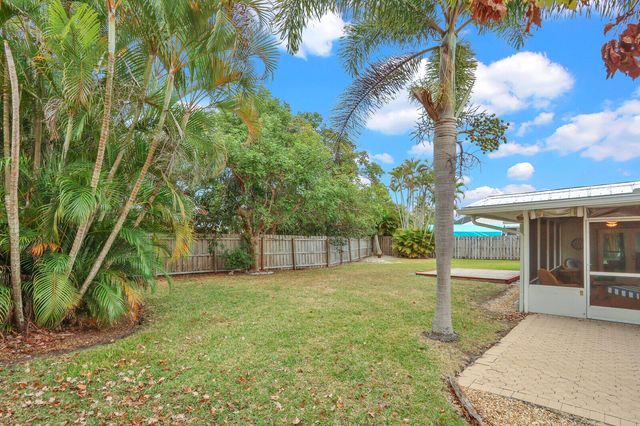 3035 SE Glasgow Drive, Stuart, FL 34997