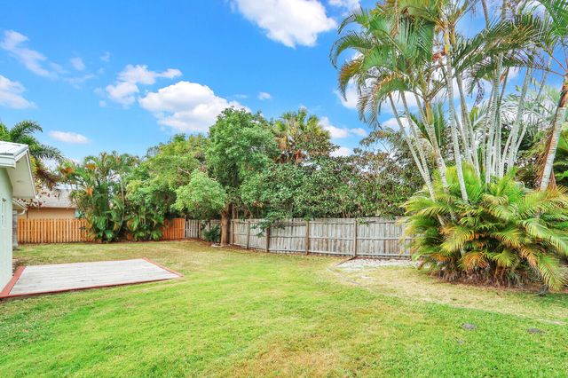 3035 SE Glasgow Drive, Stuart, FL 34997