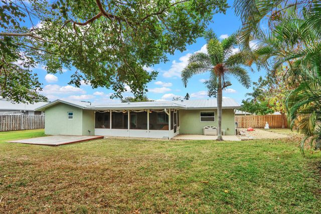 3035 SE Glasgow Drive, Stuart, FL 34997