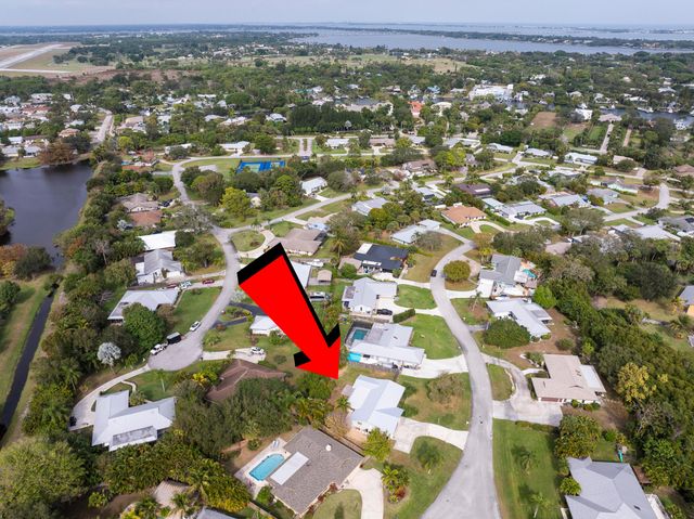 3035 SE Glasgow Drive, Stuart, FL 34997