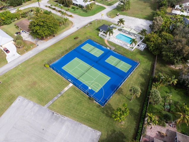 3035 SE Glasgow Drive, Stuart, FL 34997