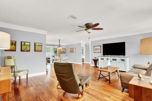 3035 SE Glasgow Drive, Stuart, FL 34997