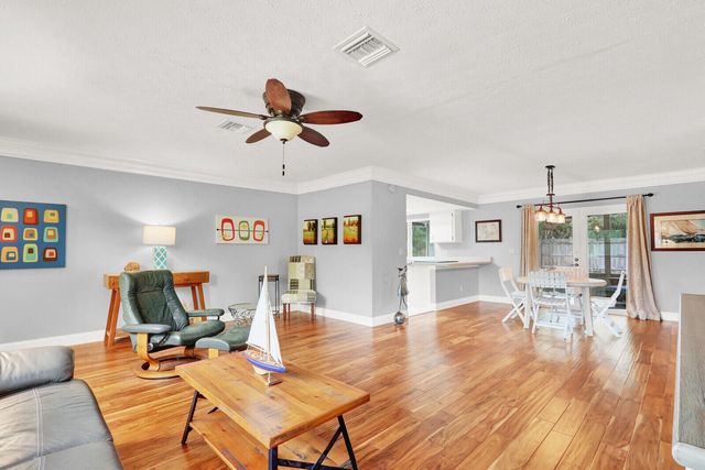 3035 SE Glasgow Drive, Stuart, FL 34997