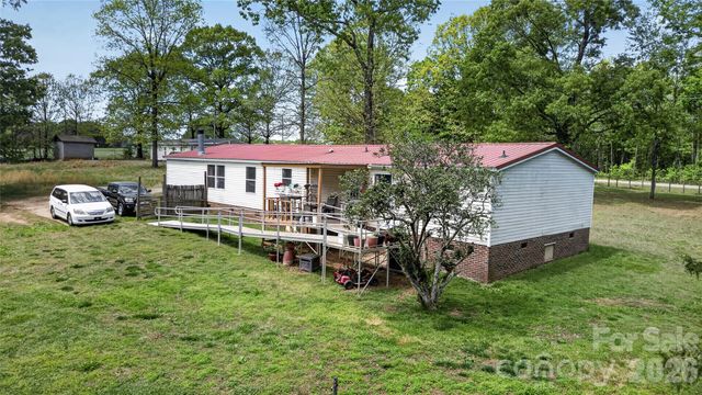 3995 Old Catawba Road, Claremont, NC 28610
