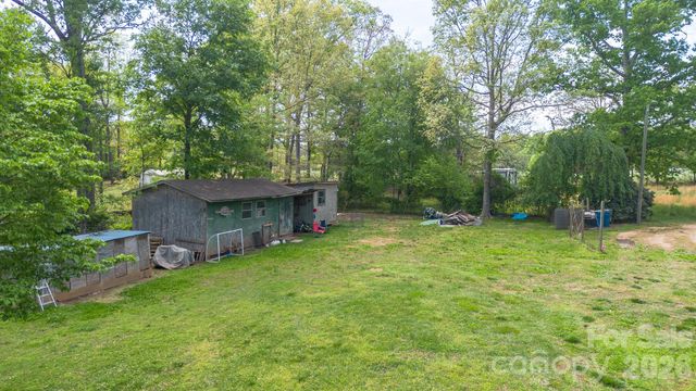 3995 Old Catawba Road, Claremont, NC 28610