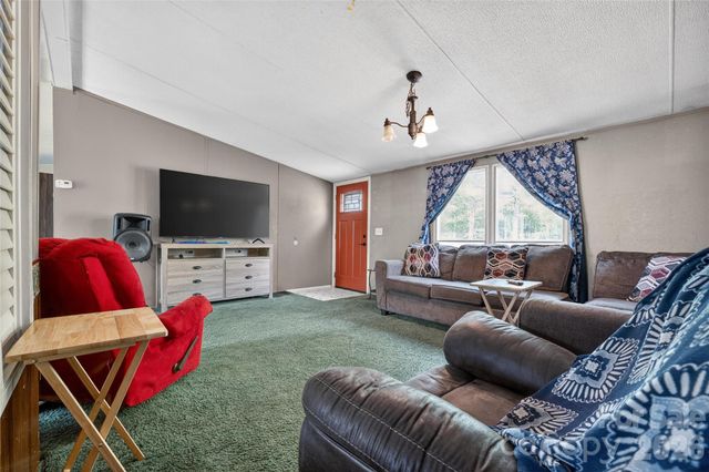 3995 Old Catawba Road, Claremont, NC 28610