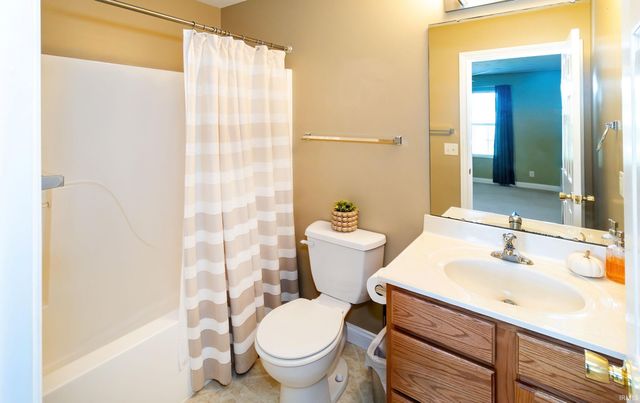 3444 Stoney Lake Drive, Evansville, IN 47725