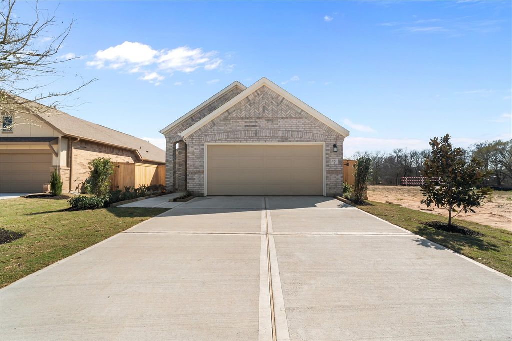 114 Mercury Sky Road, Richmond, TX 77406