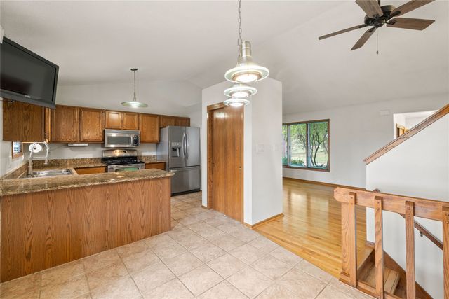 6671 NW 48th Street, Johnston, IA 50131