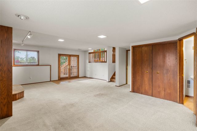 6671 NW 48th Street, Johnston, IA 50131