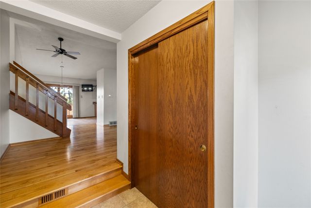 6671 NW 48th Street, Johnston, IA 50131