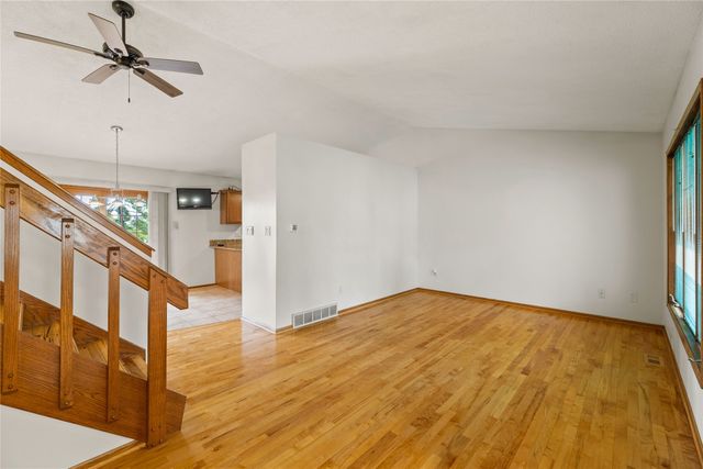 6671 NW 48th Street, Johnston, IA 50131