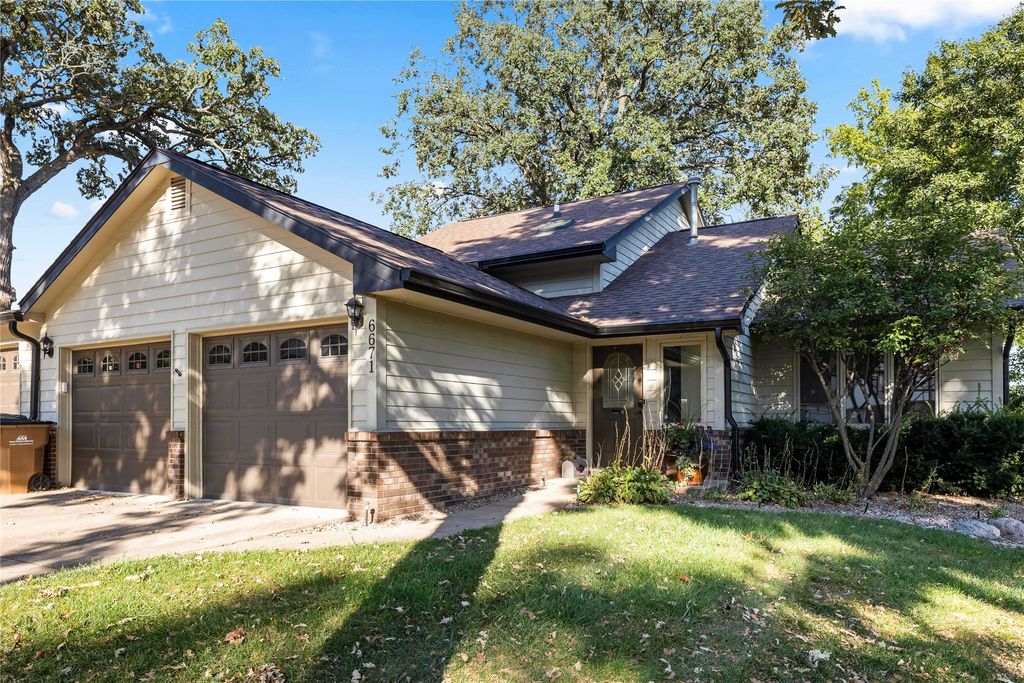 6671 NW 48th Street, Johnston, IA 50131