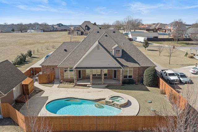 610 Sundance Drive, Ardmore, OK 73401
