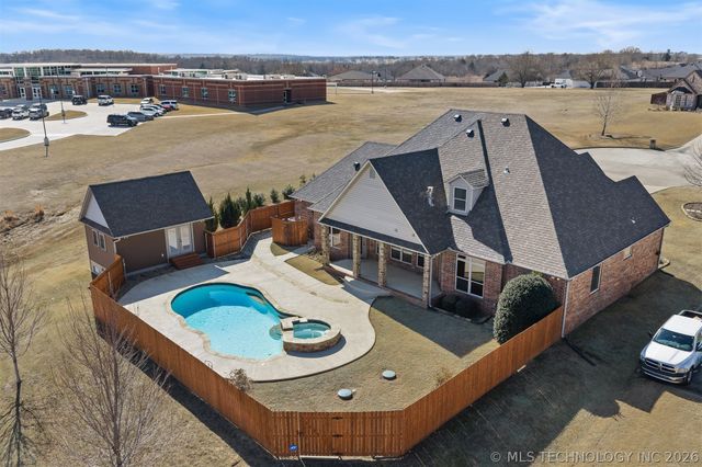 610 Sundance Drive, Ardmore, OK 73401