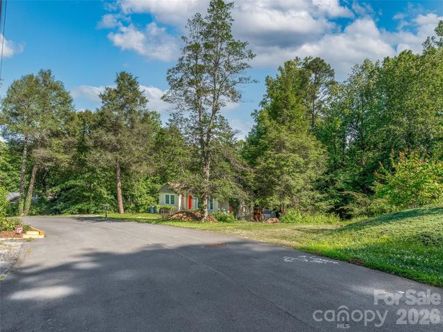 103 Aurora Drive 2, Asheville, NC 28805