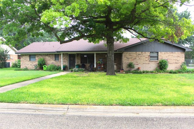 2610 Jasmine Street, Stephenville, TX 76401